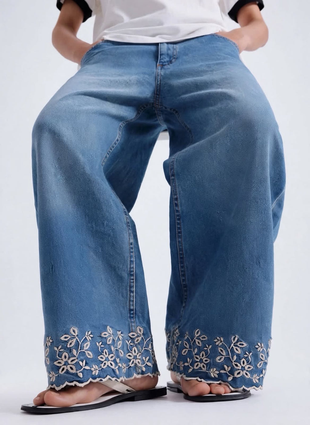 Floral Hem Wide-Leg Jeans