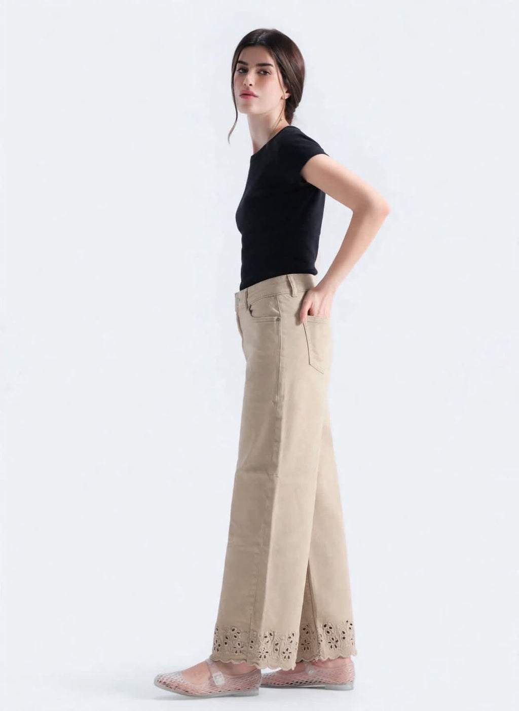 Lace Hem Wide-Leg Jeans
