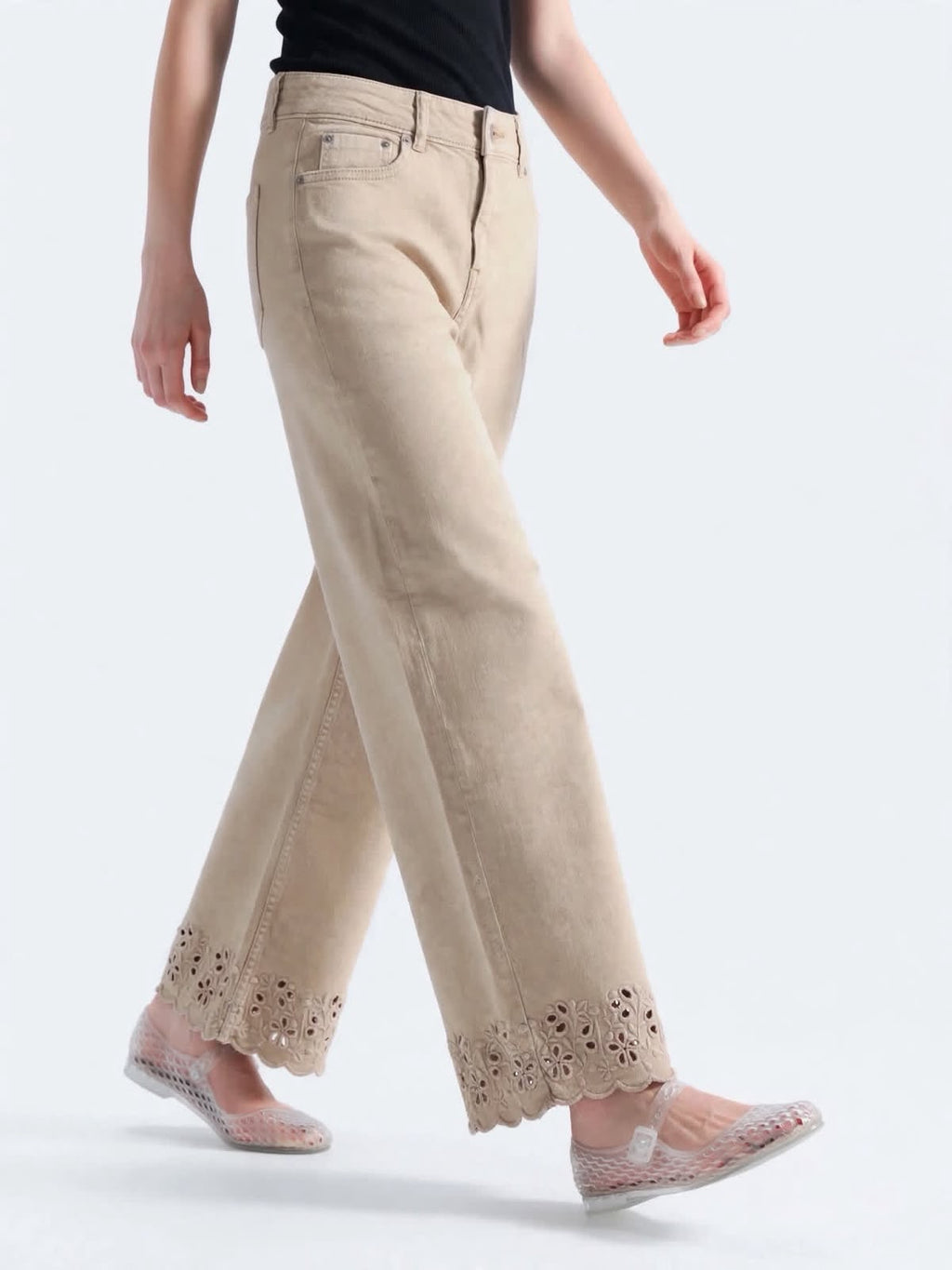 Lace Hem Wide-Leg Jeans