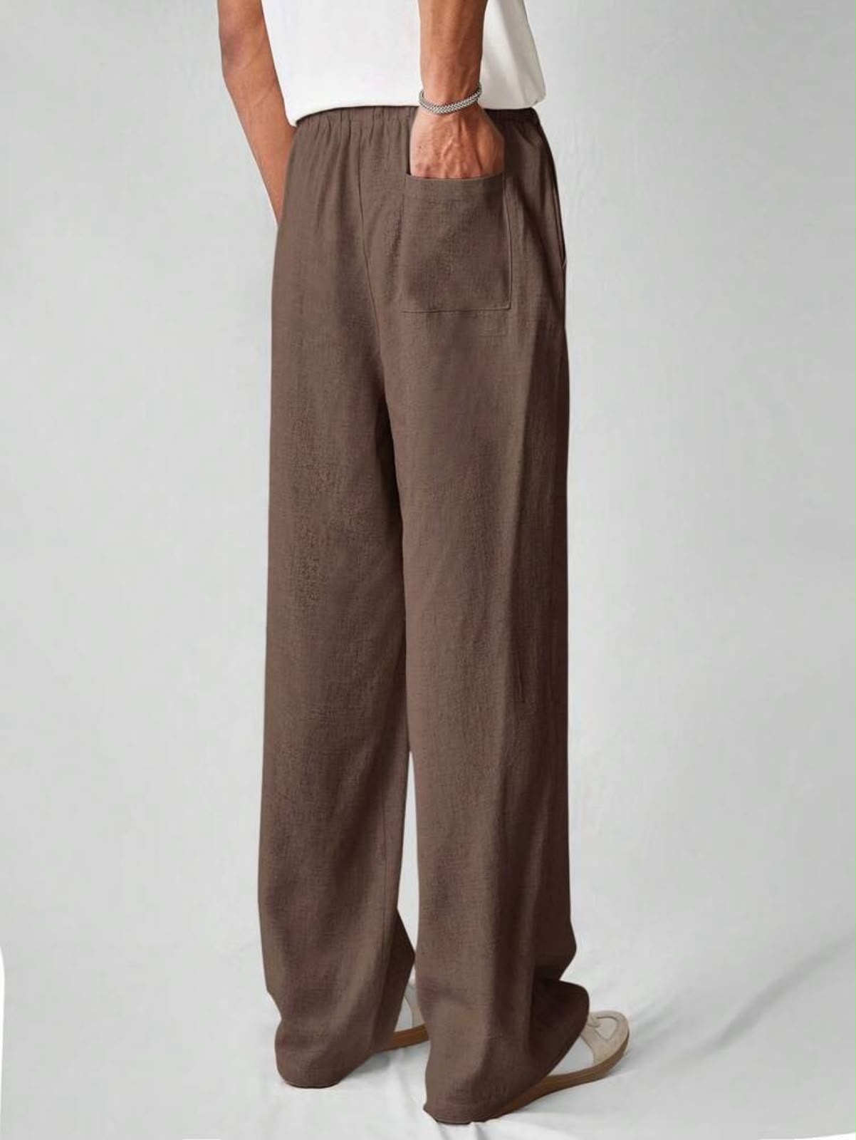 The Classic Linen Trouser