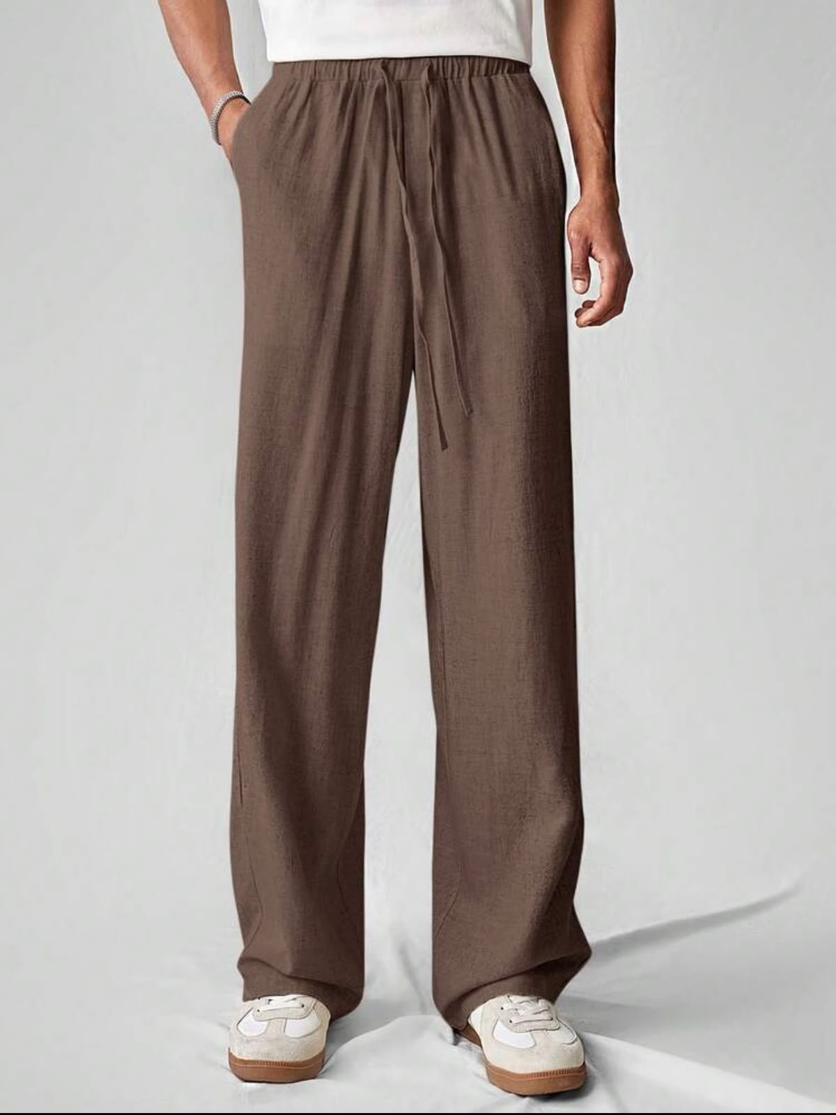 The Classic Linen Trouser